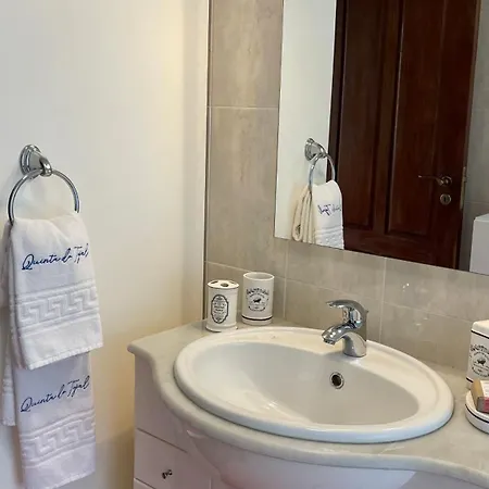 Дом отдыха Quinta Do Tojal - Tourism Immersed In Nature!